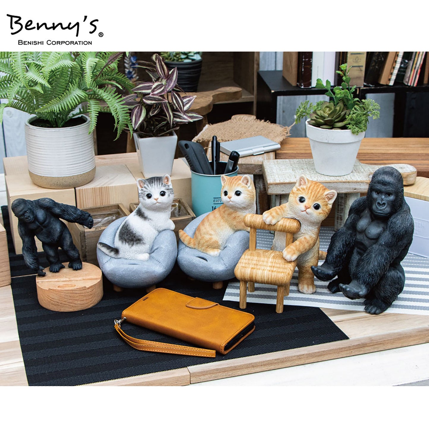 動物オブジェ スマホスタンド(ゴリラ) 土台あり