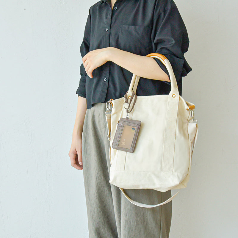 カード/パスケース ストラップ付き 盗難防止 ファスナー小銭入れ付き おしゃれ セピアブラウン