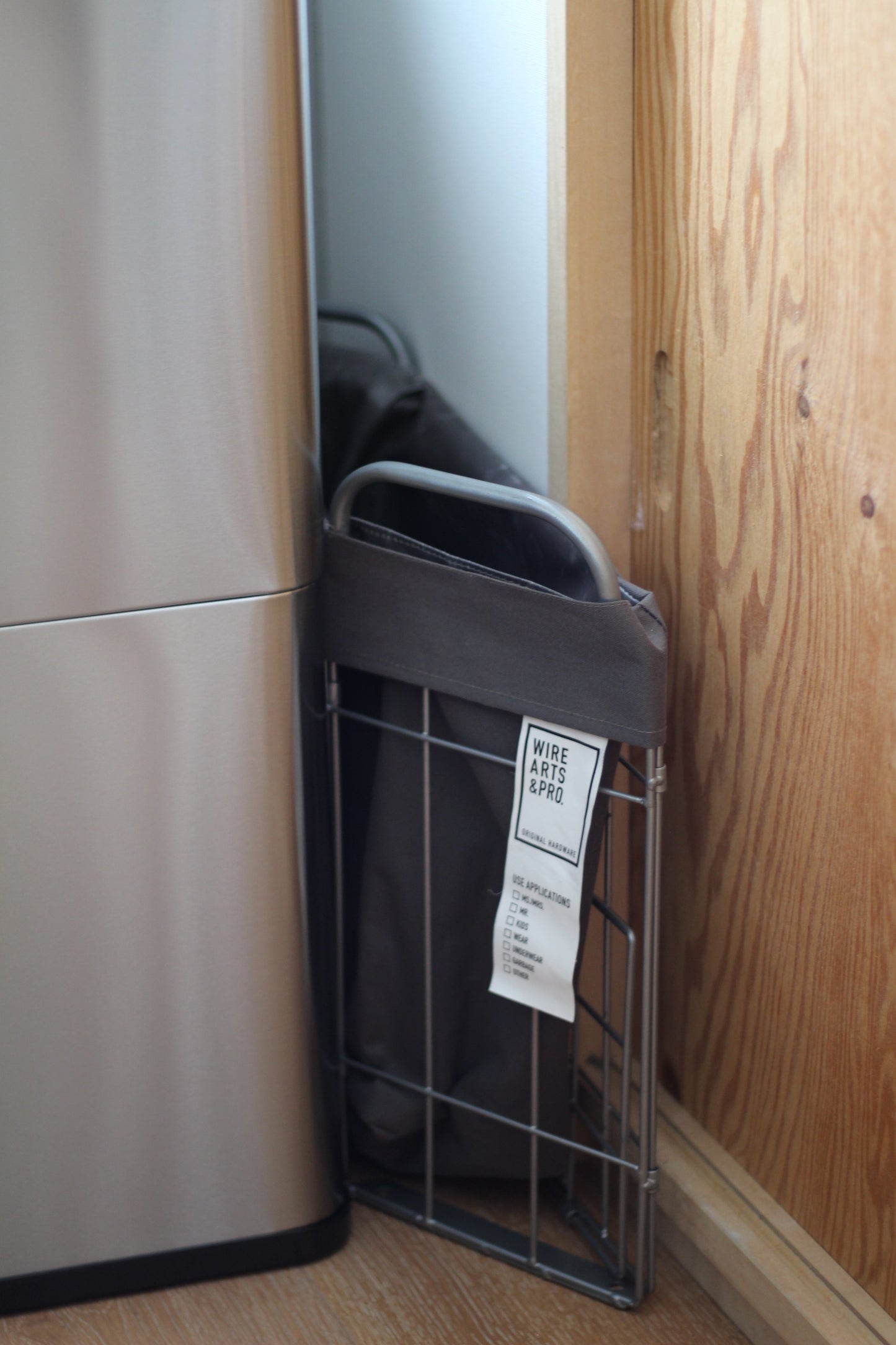 折りたたみ可能ランドリーバスケット キャスター付き スクエア 28L ホワイト