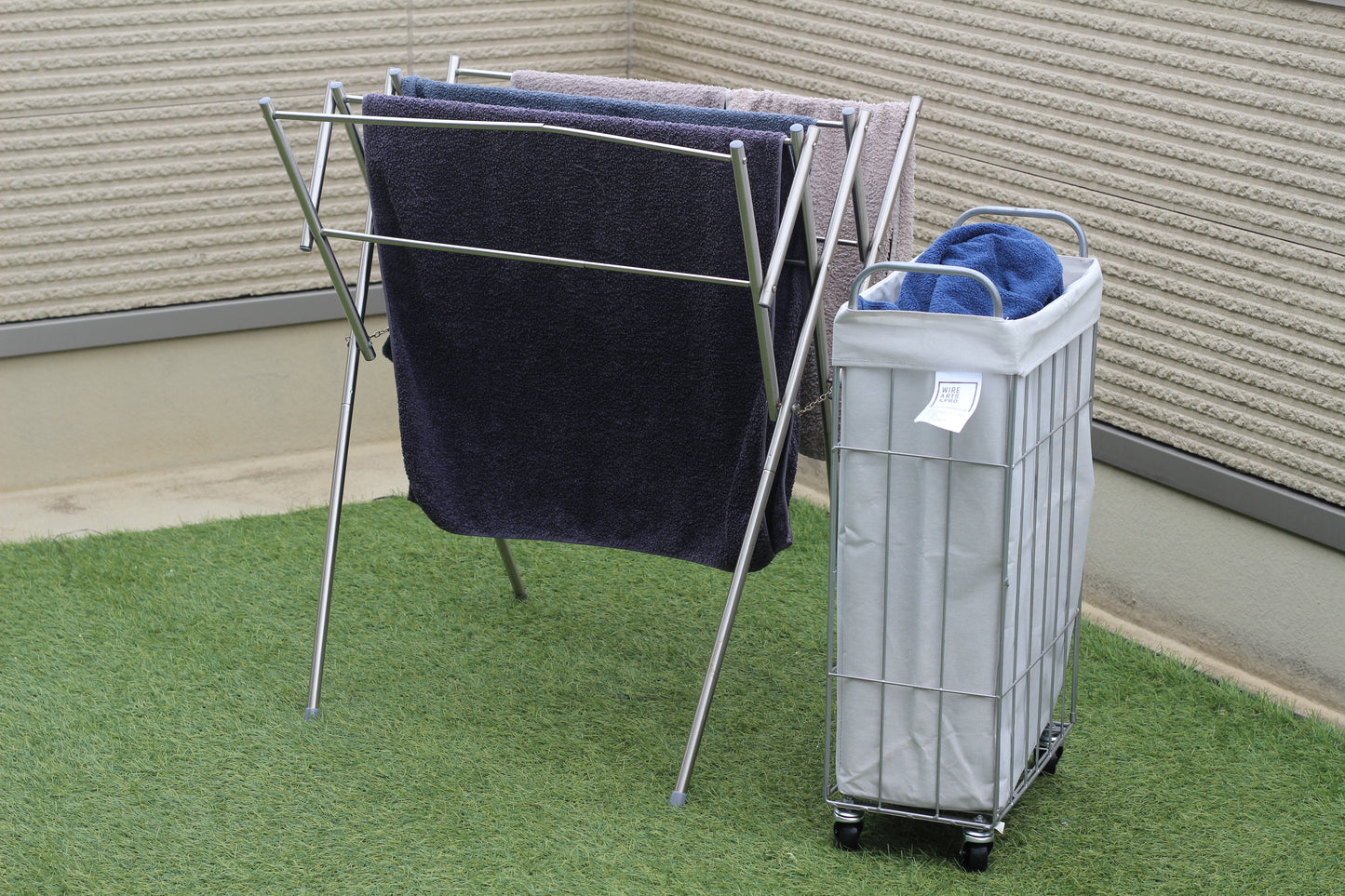 折りたたみ可能ランドリーバスケット キャスター付き スクエア 40L ダークグレー
