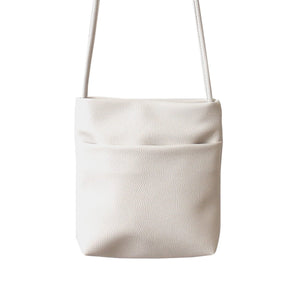 合皮シンプル ポケットショルダーバッグ IV