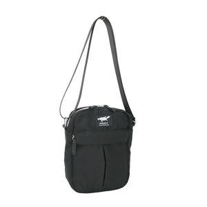 マットツイル縦型ポシェット BK