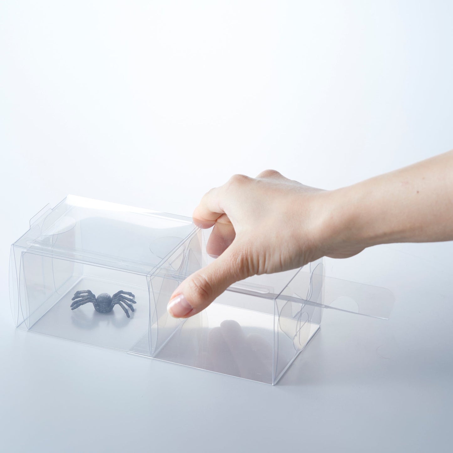 【AMC-100】触らず むしキャッチリー 害虫捕獲用品