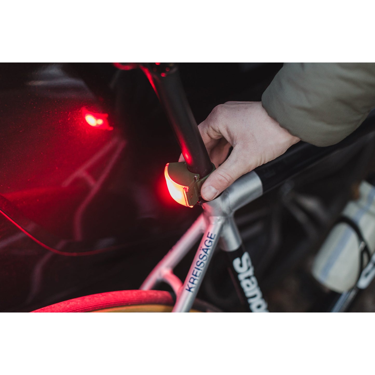 Curve Rear Light 自転車用カーブリアライト Black