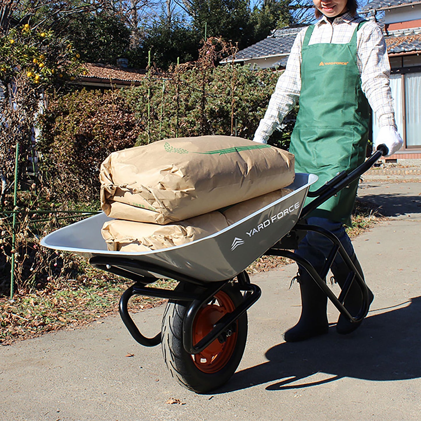 YARDFORCE 24V電動アシスト一輪車 手押し車 充電式 耐荷重100kg