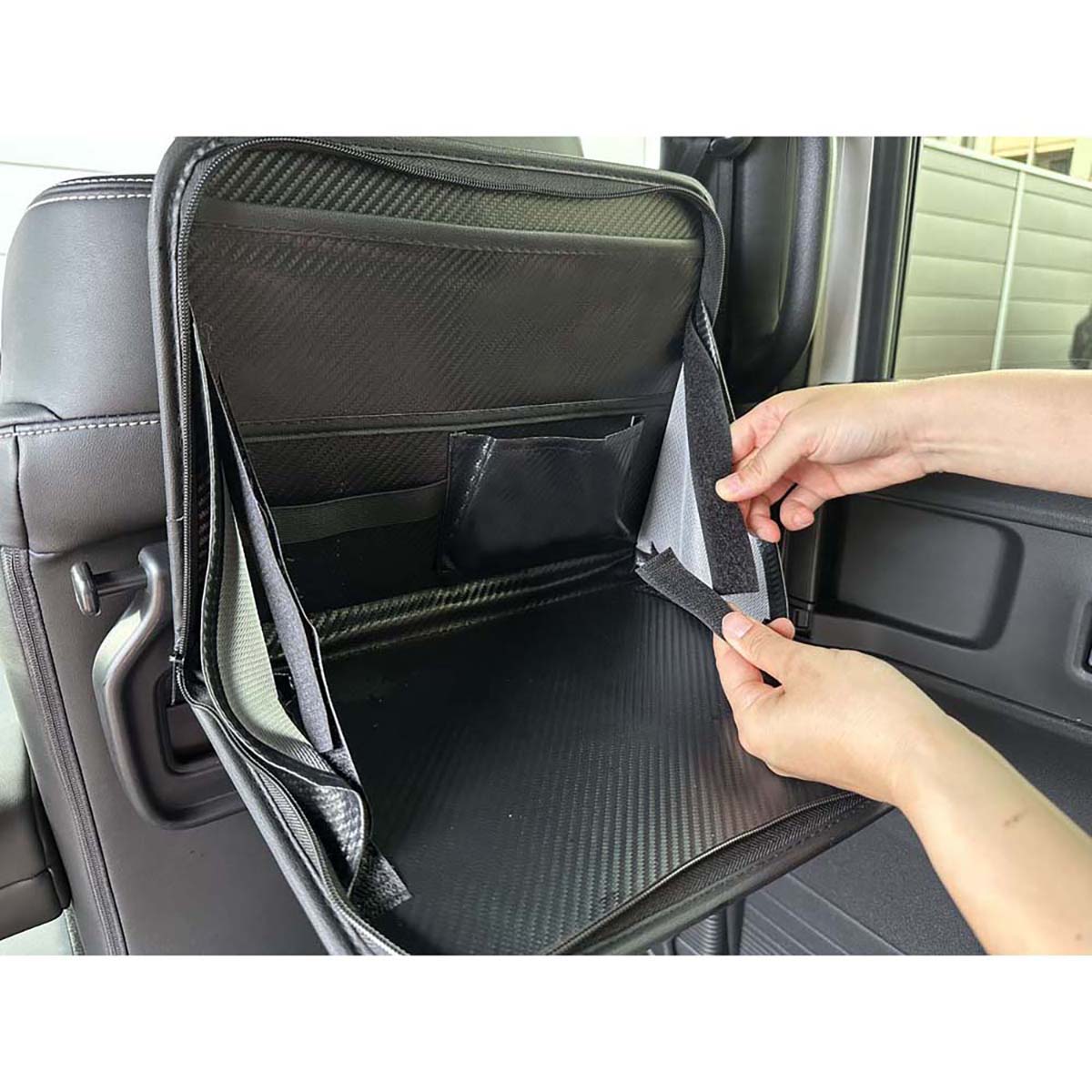 カー用品 ガベルラグジュアリアス カーボンリヤテーブル