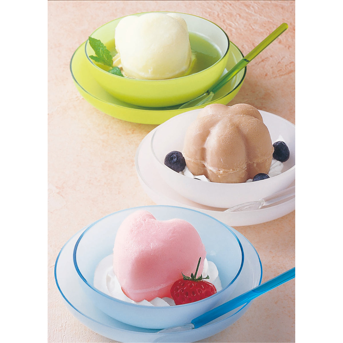 ビックリアイスキューブ製氷器 くま・ハート・花