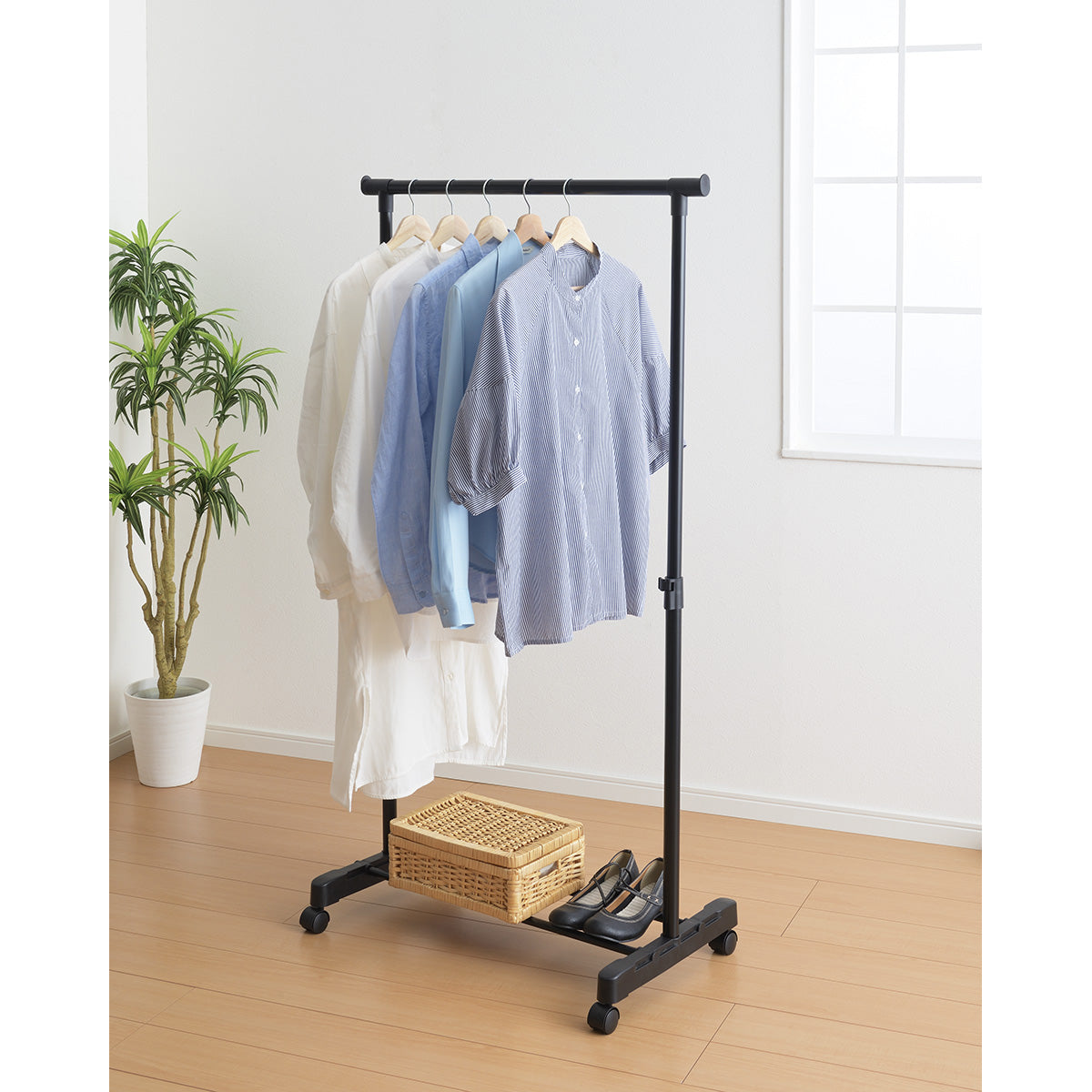 シンプルハンガーラック 収納