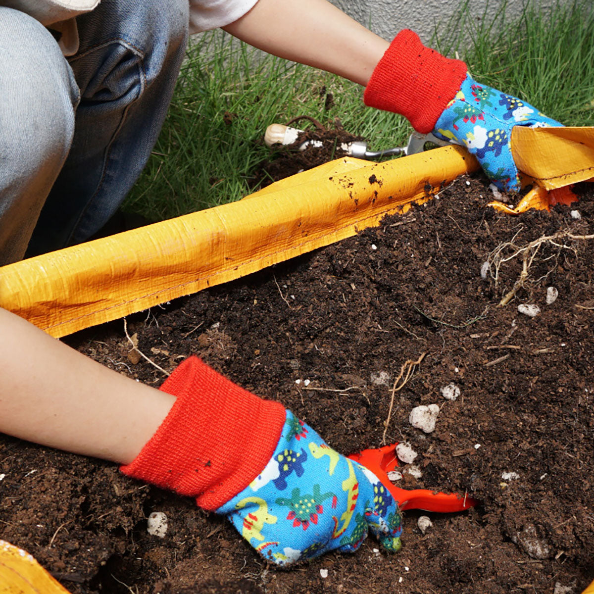 Kids Dinosaur Gardening Gloves 子供用 ガーデニング グローブ 恐竜 ブルー