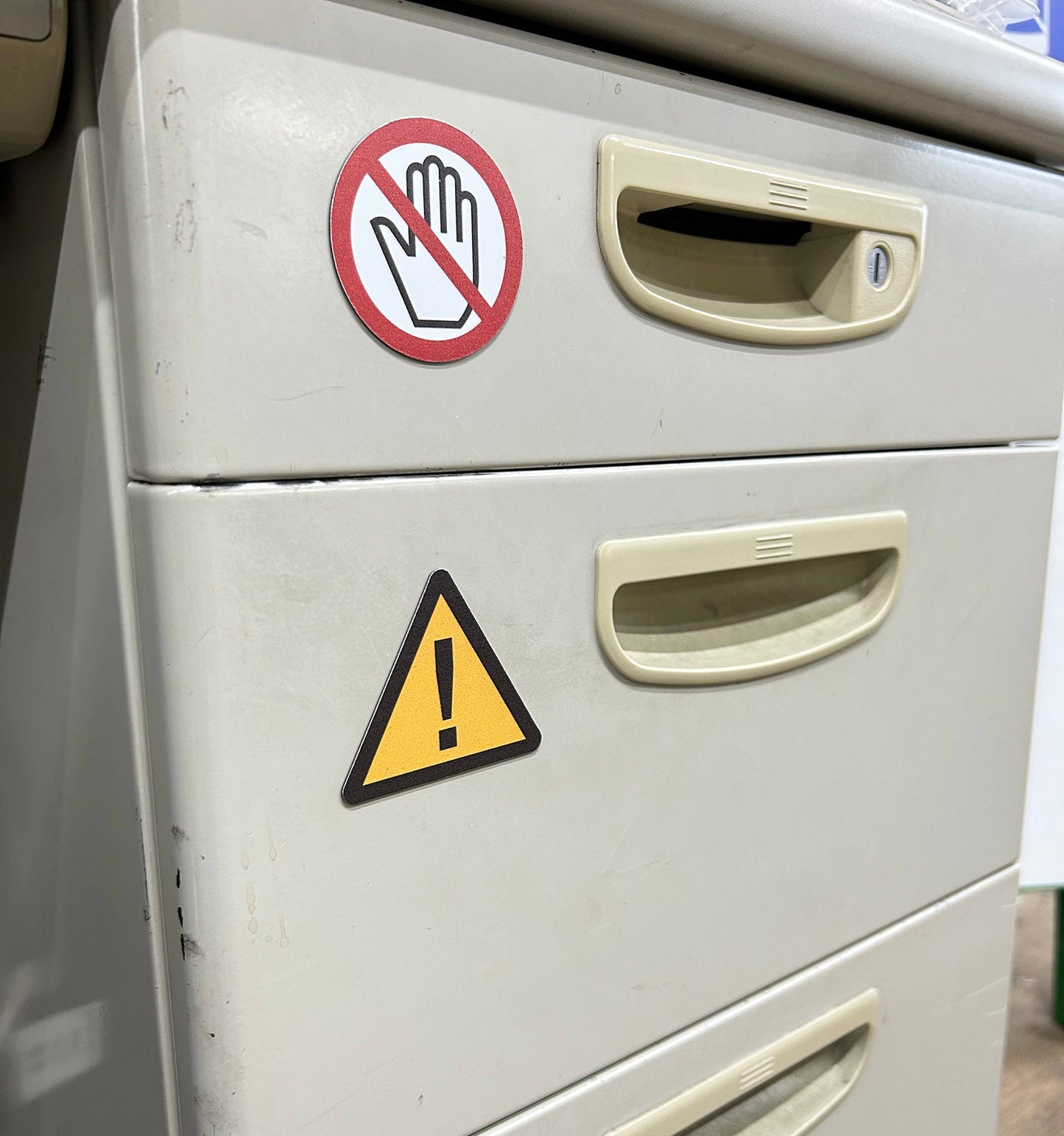 JIS禁止標識ピクトサインマグネットφ200 BAN-15M 携帯電話使用禁止