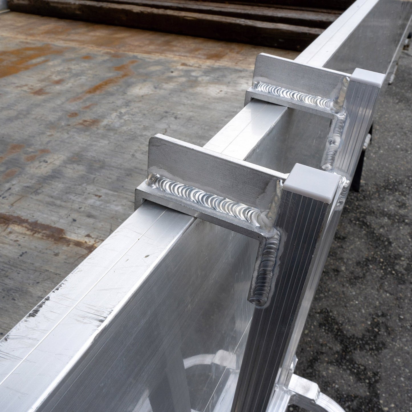 トラック荷台昇降ステップ あおり用 TSH-2074