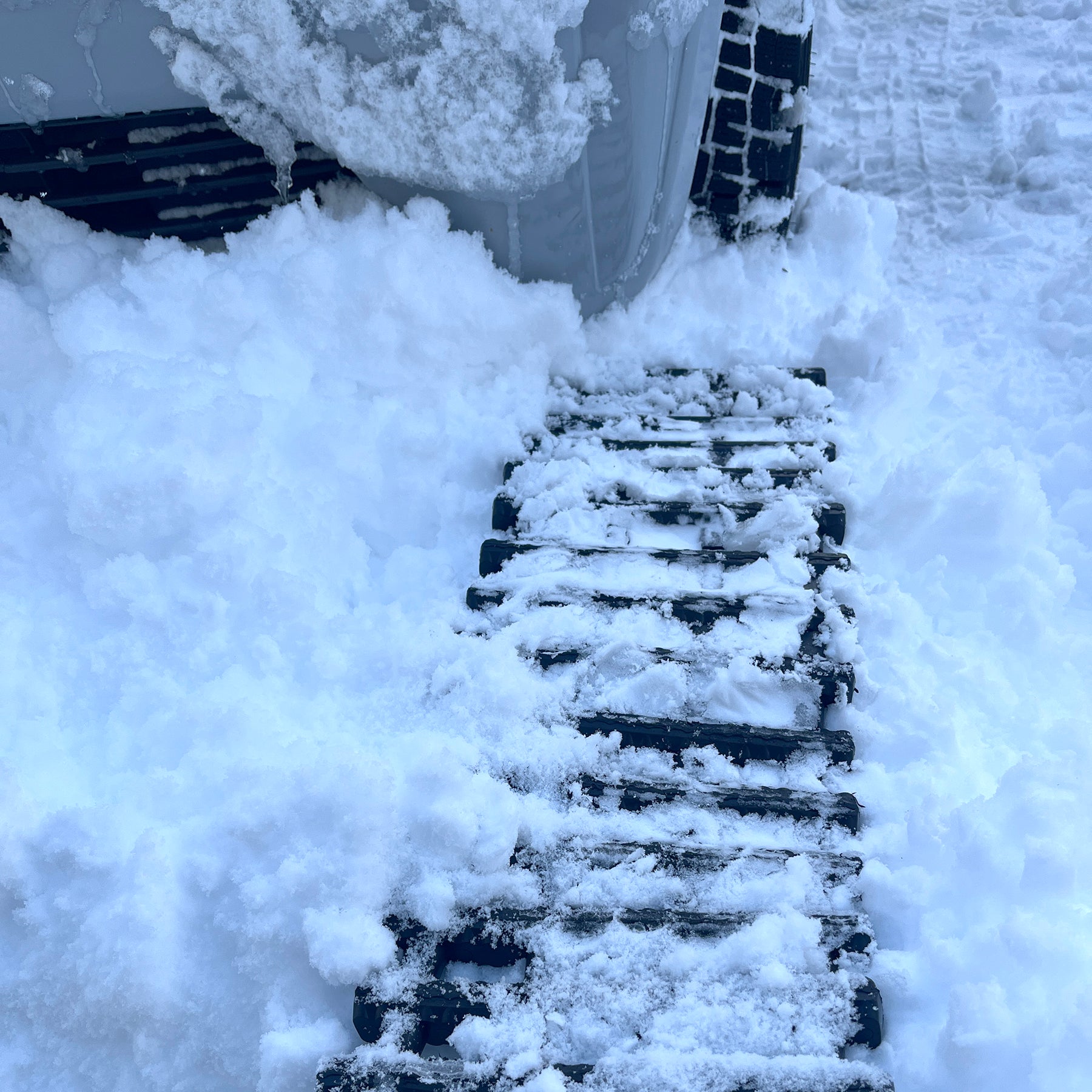 雪道脱出！緊急脱出用スタックラダー W210xL600mm