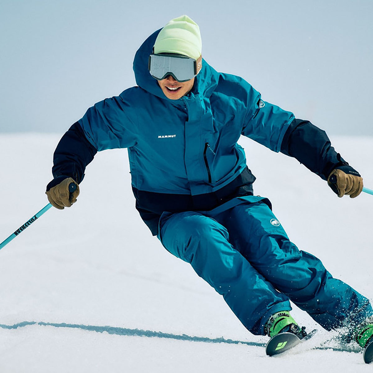 フォール ライン ハードシェル サーモ フーデッド ジャケット アジアン