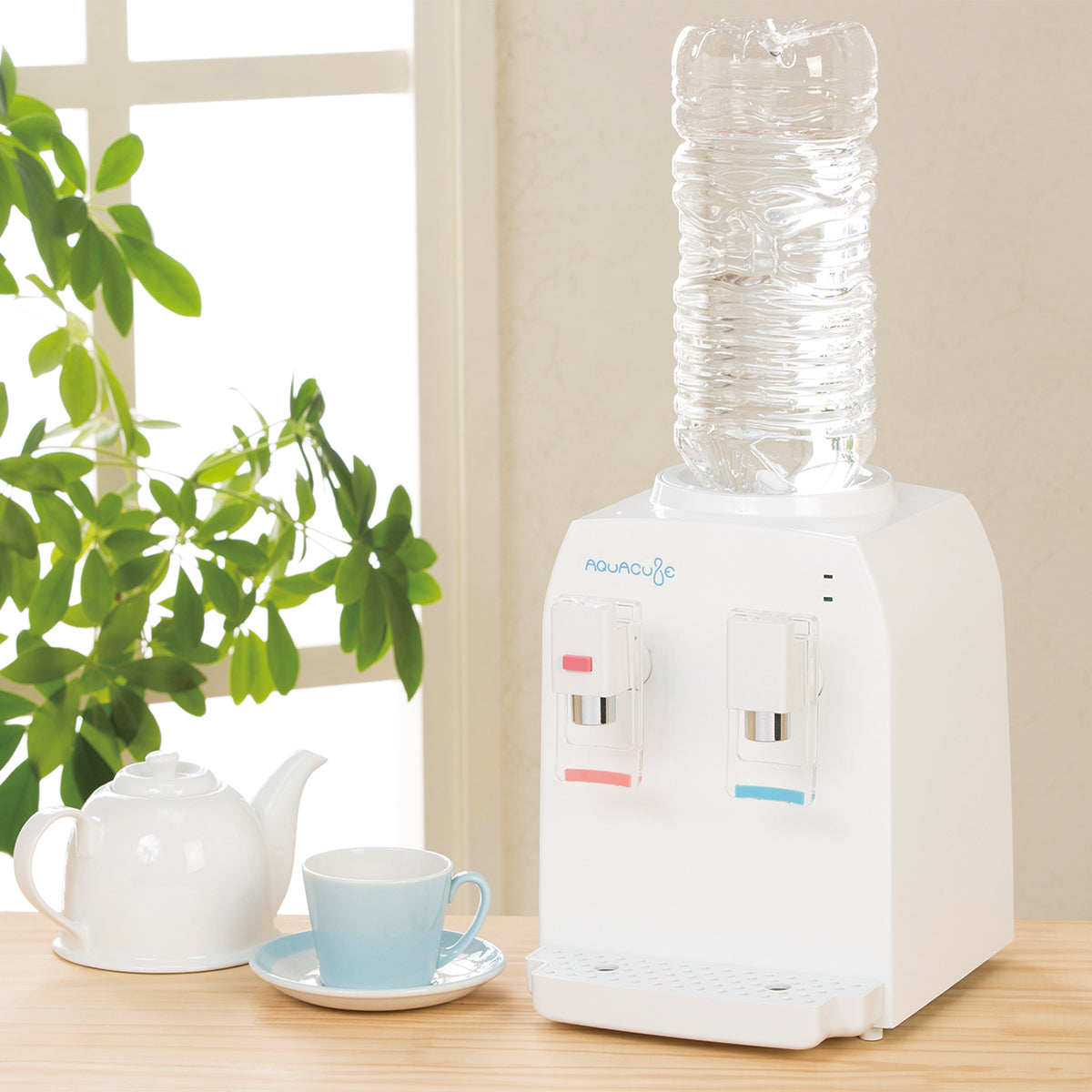 コンパクトウォーターサーバー　AQUACUBE 2