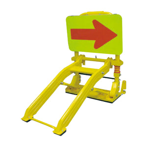 【レンタル】ＭＩＮＩとまるくん本体（進入車両強制停止装置）　高輝度反射式矢印板セット　ミニ