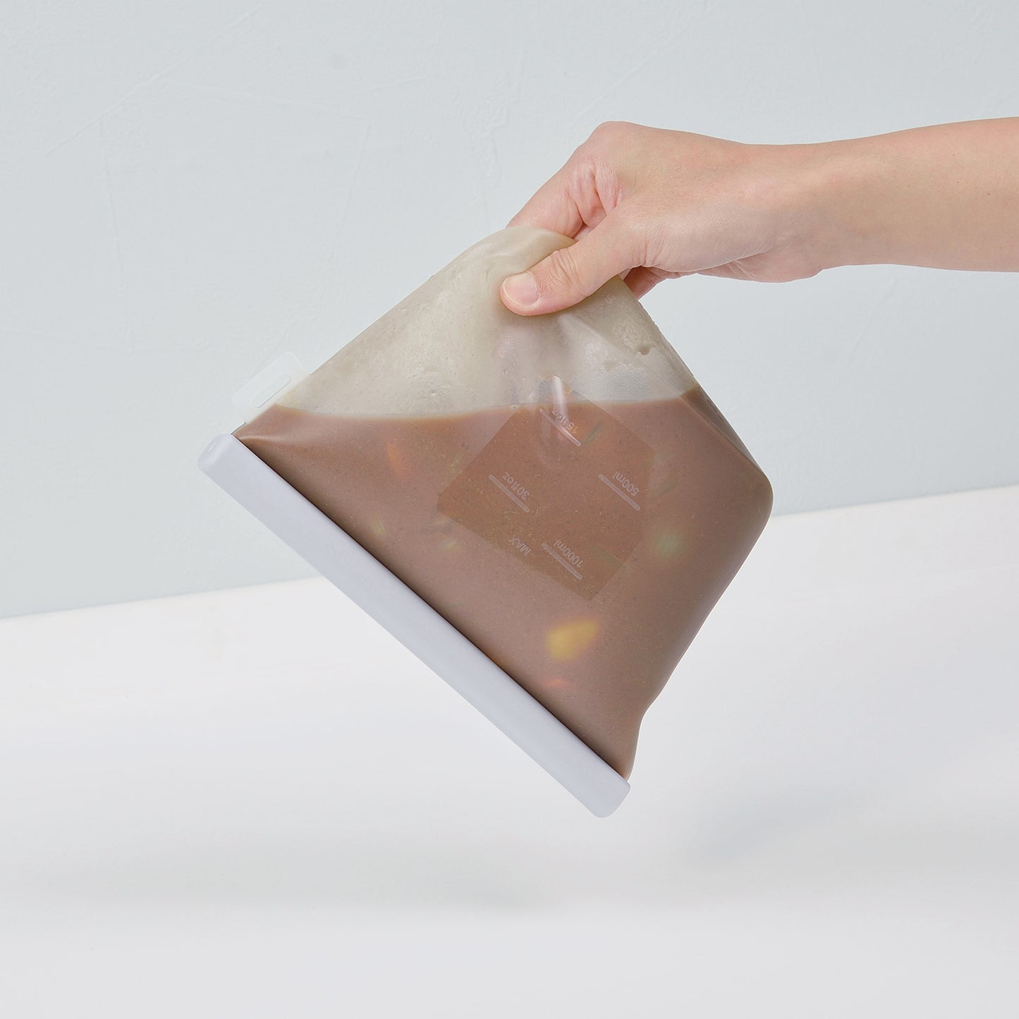 くり返し使えるシリコン保存バッグ　１０００ｍｌ　クリア