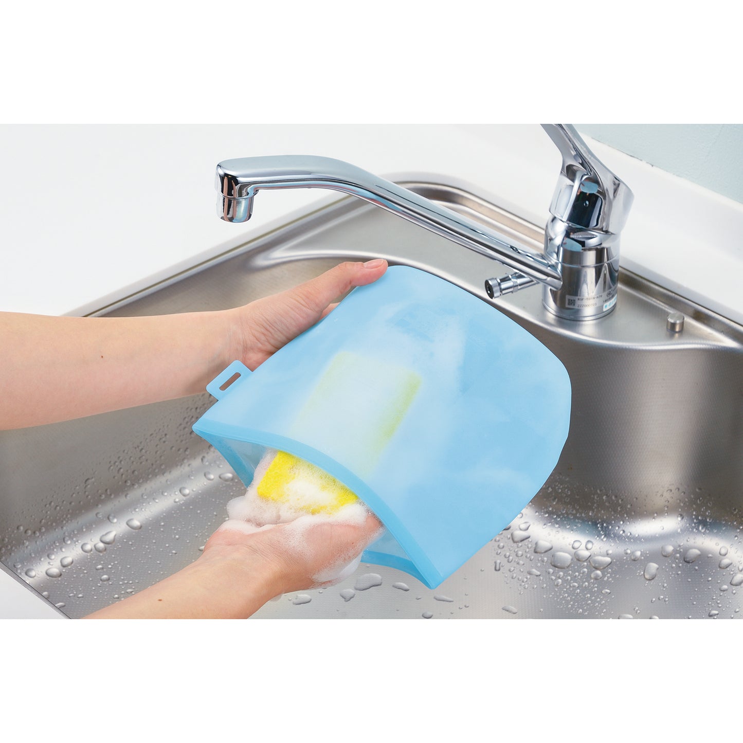 くり返し使えるシリコン保存バッグ　１５００ｍｌ　クリア