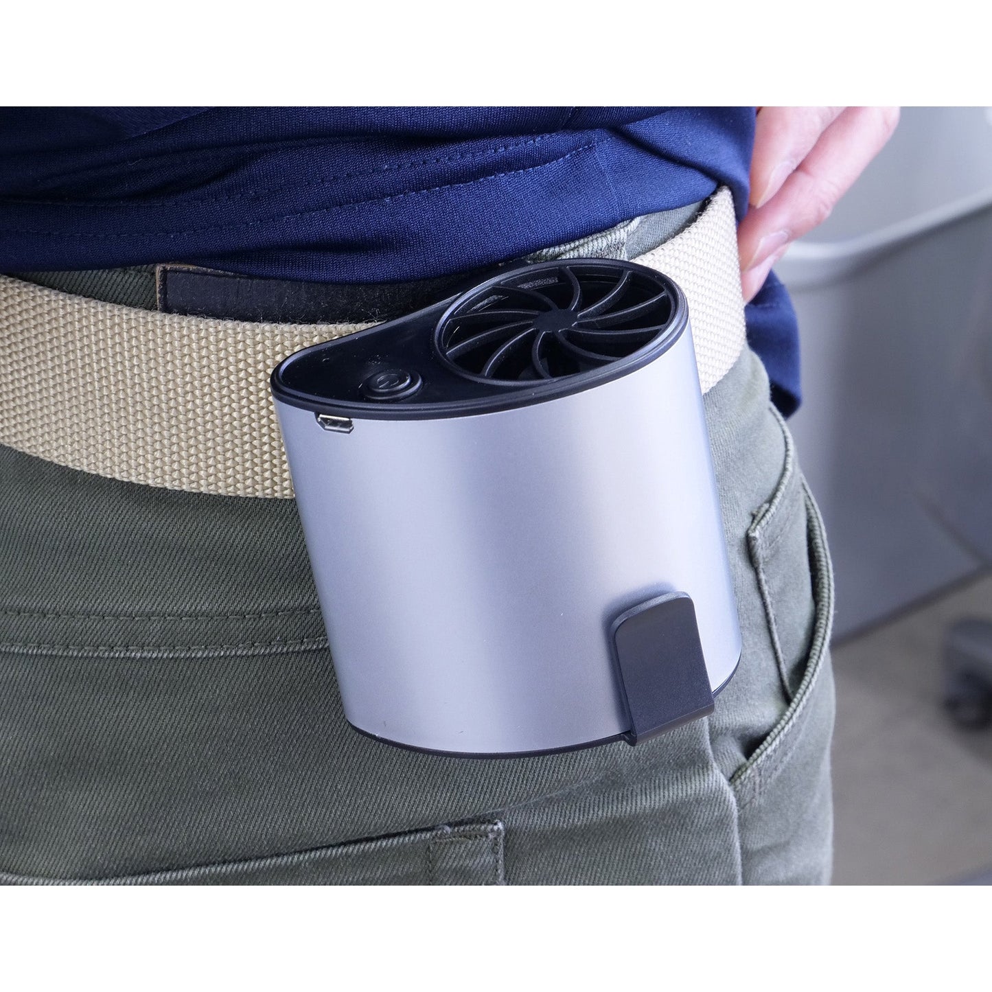 充電式扇風機　腰ベルトファン