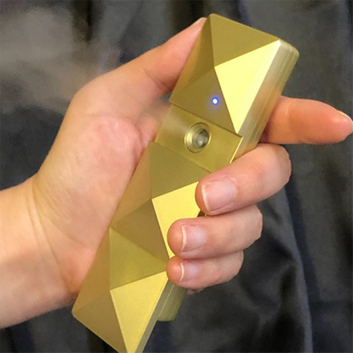 スチーマー美顔器　ナノミスト　小型　充電式　潤い　保湿　乾燥防止　毛穴ケア