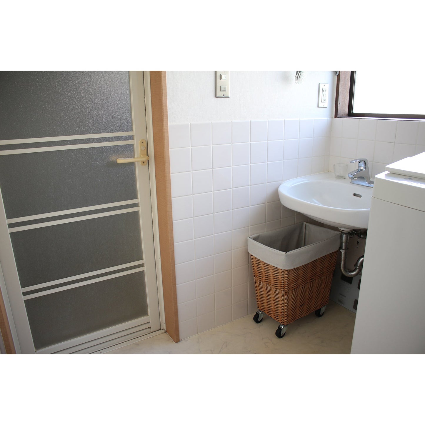 ＷＩＬＬＯＷ　ＬＡＵＮＤＲＹ　ＢＡＳＫＥＴ　Ｗｉｔｈ　ＣＡＳＴＥＲ　３４Ｌ　ＬＧＹ