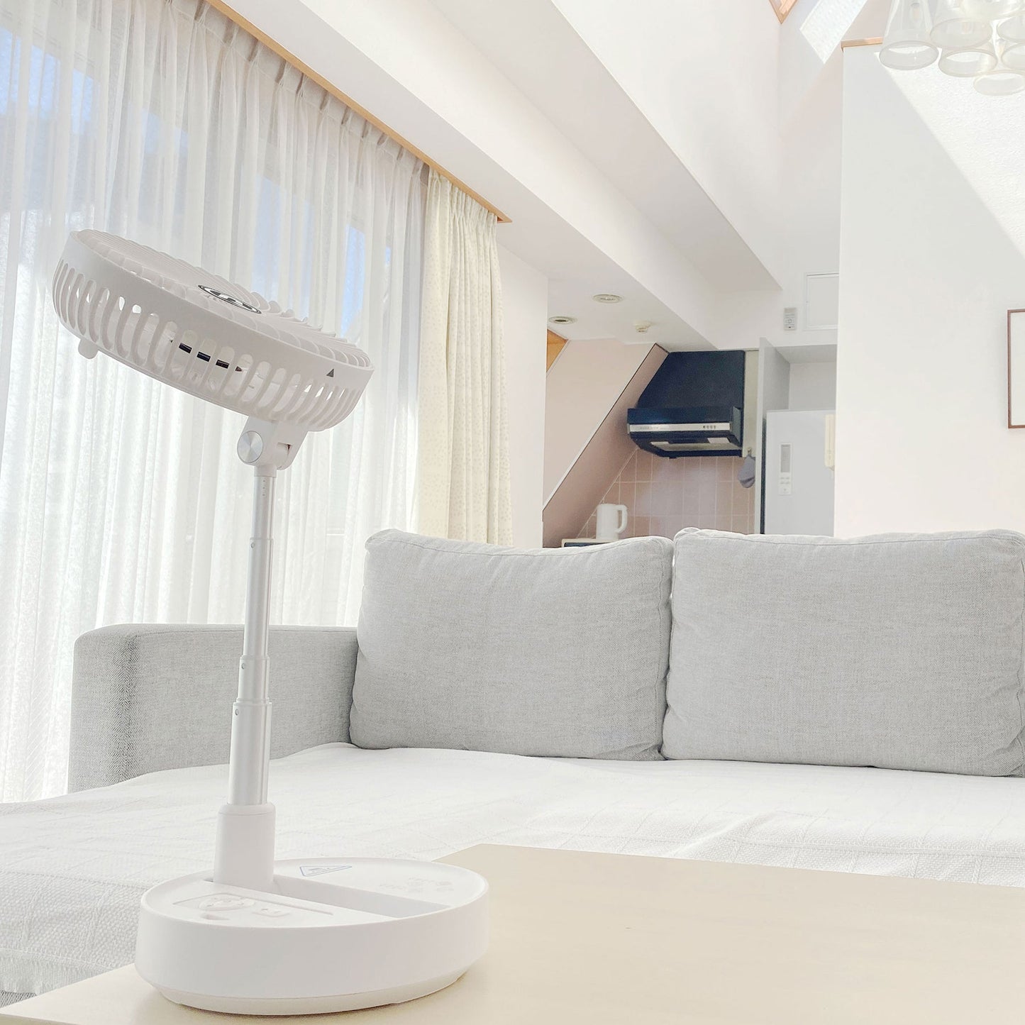 エグゼラックス　コードレス扇風機サーキュレーター　２５ｃｍホワイト