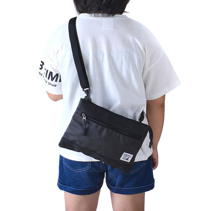 ＣＡＰＴＡＩＮ　ＳＴＡＧ　サコッシュ　１２７０　レッド