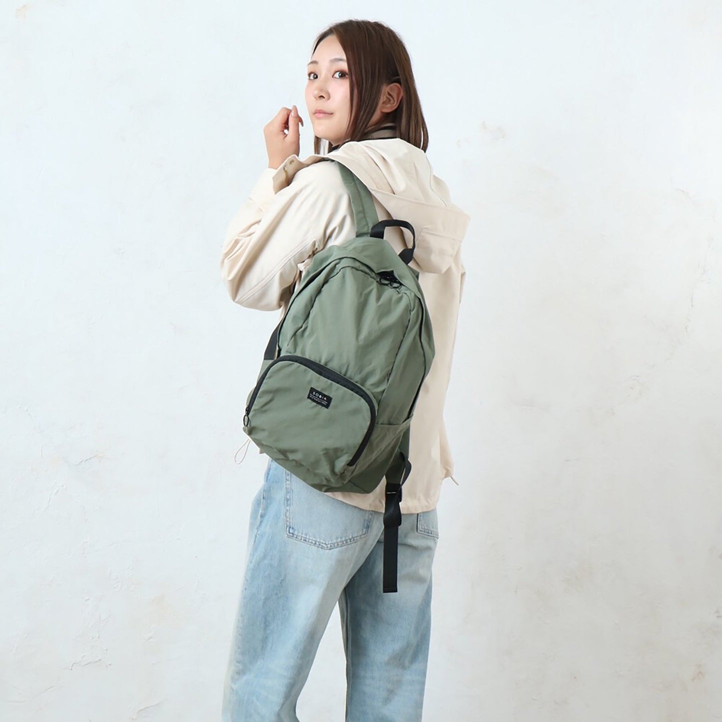 マットナイロンポケッタブルリュック　ＢＫ