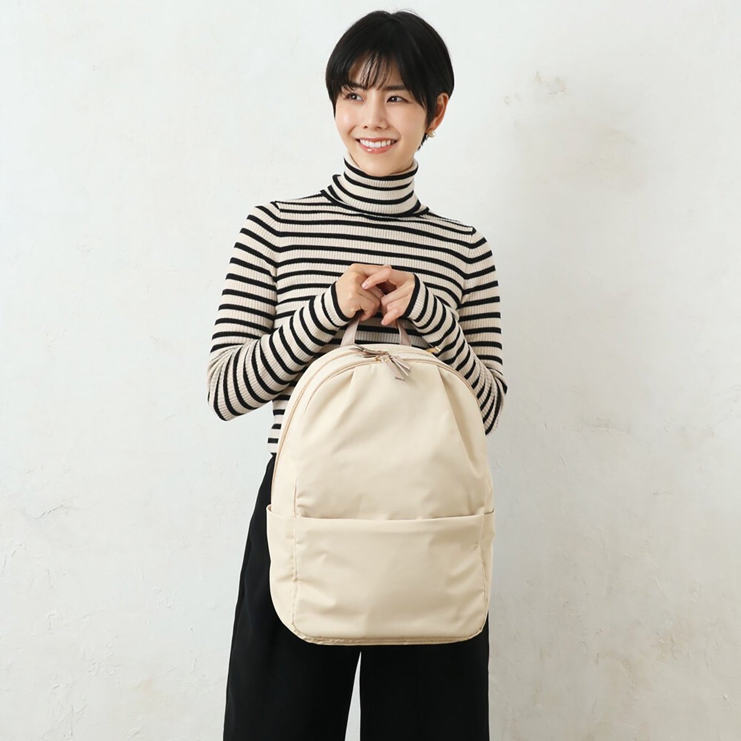 肩にやさしい軽量リュック　ＧＹ
