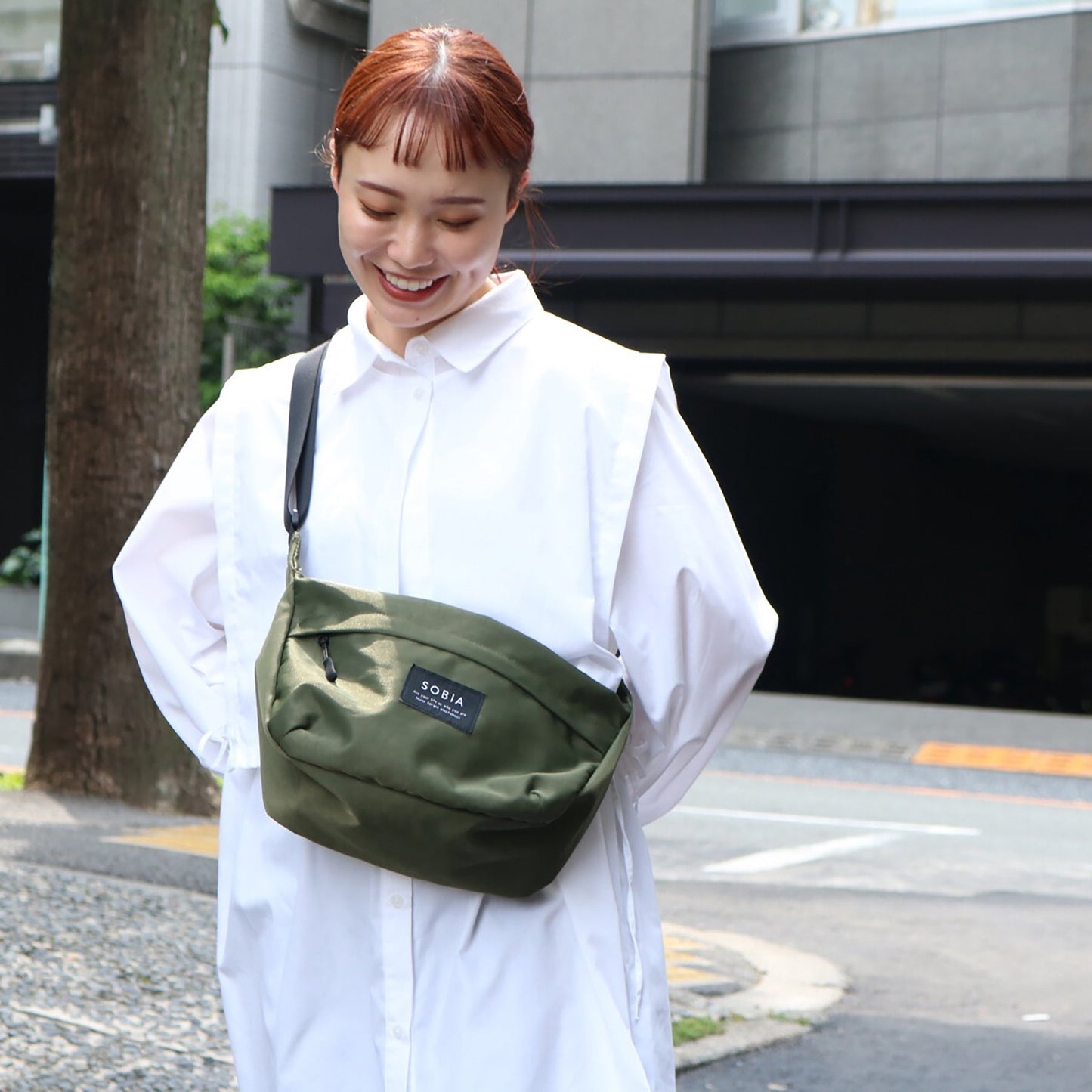 はっ水ナイロン舟形ショルダー　ＬＢＥ