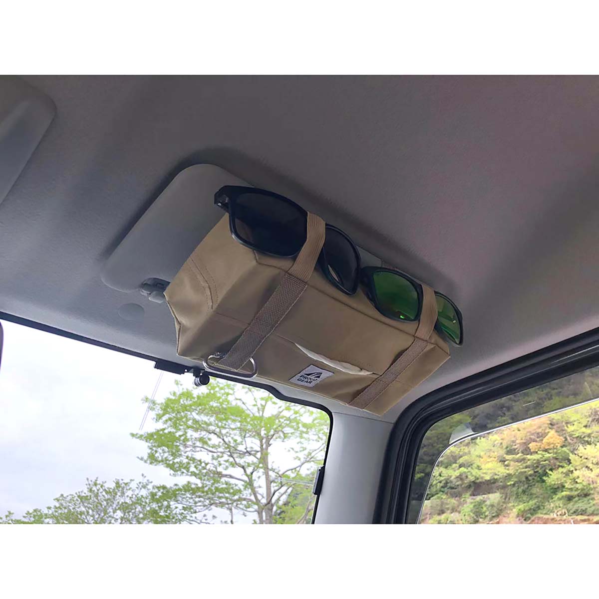 カー用品　プラウドギア　ティッシュ＆サングラスホルダー