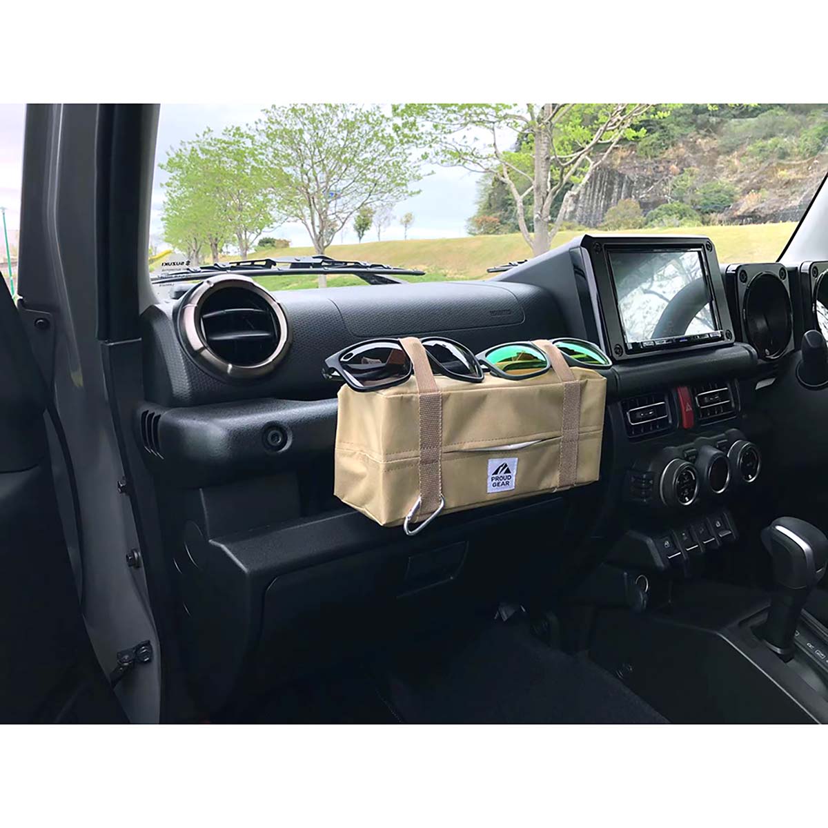 カー用品　プラウドギア　ティッシュ＆サングラスホルダー