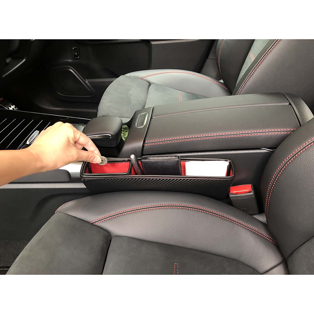 カー用品　上質空間　隙間ポケット　カーボンＲＥＤ