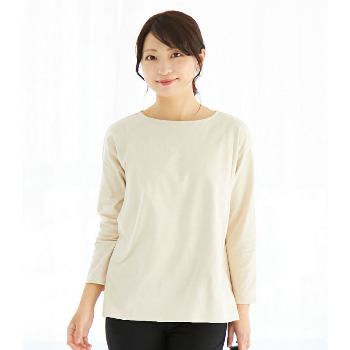 ＣＡＲＩＮＯ　ベーシックＴ（長袖）　ライトベージュ