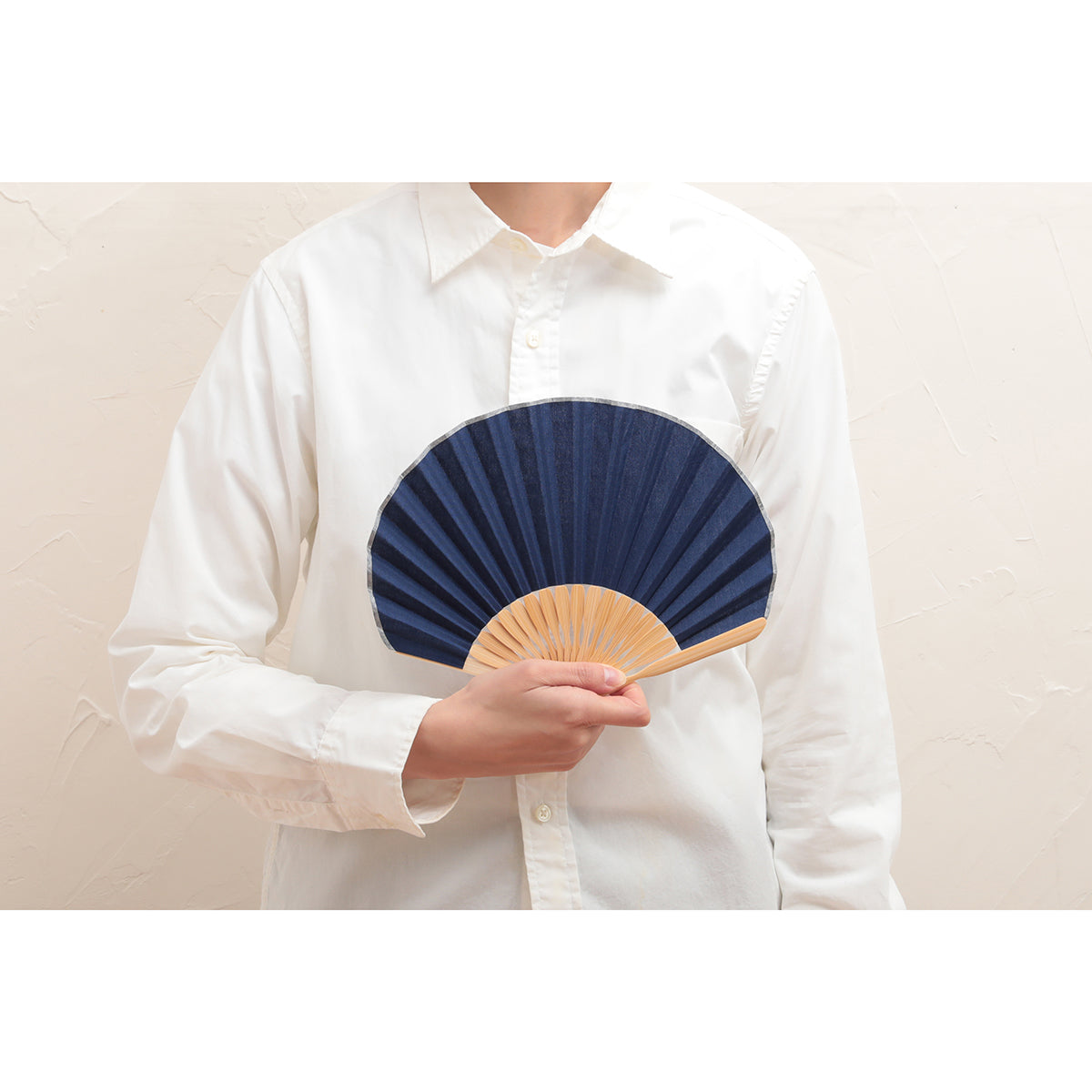 西川庄六　ｓｏｌｅｉｌ扇子　無地　紺