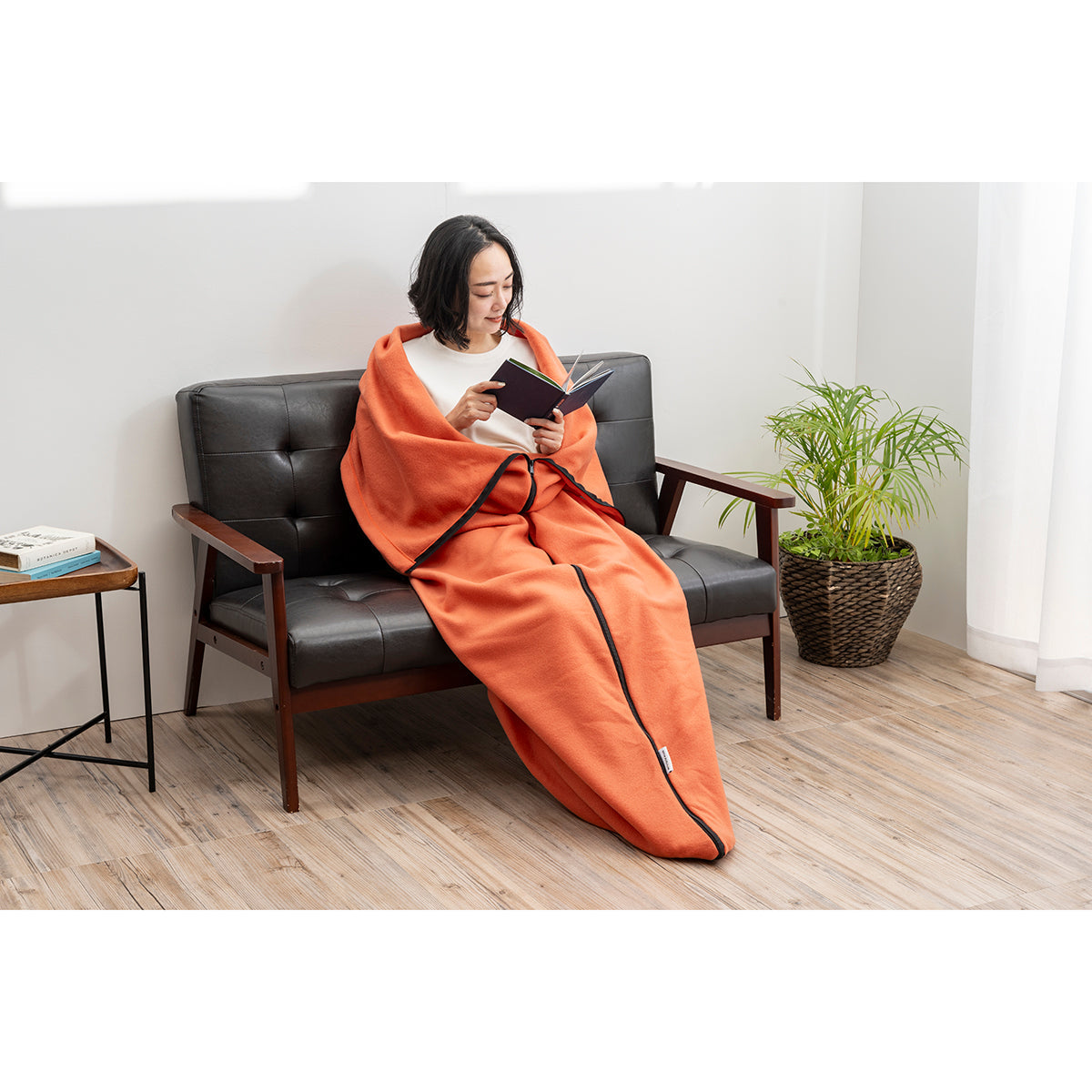 寝具メーカーの防災士が考えた　MOTTETE PLUS　毛布　テラコッタ