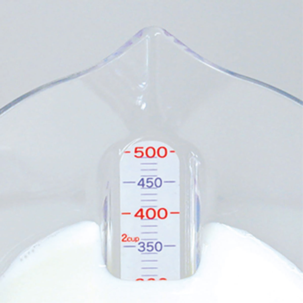 見やすい計量カップ　６００ｍｌ