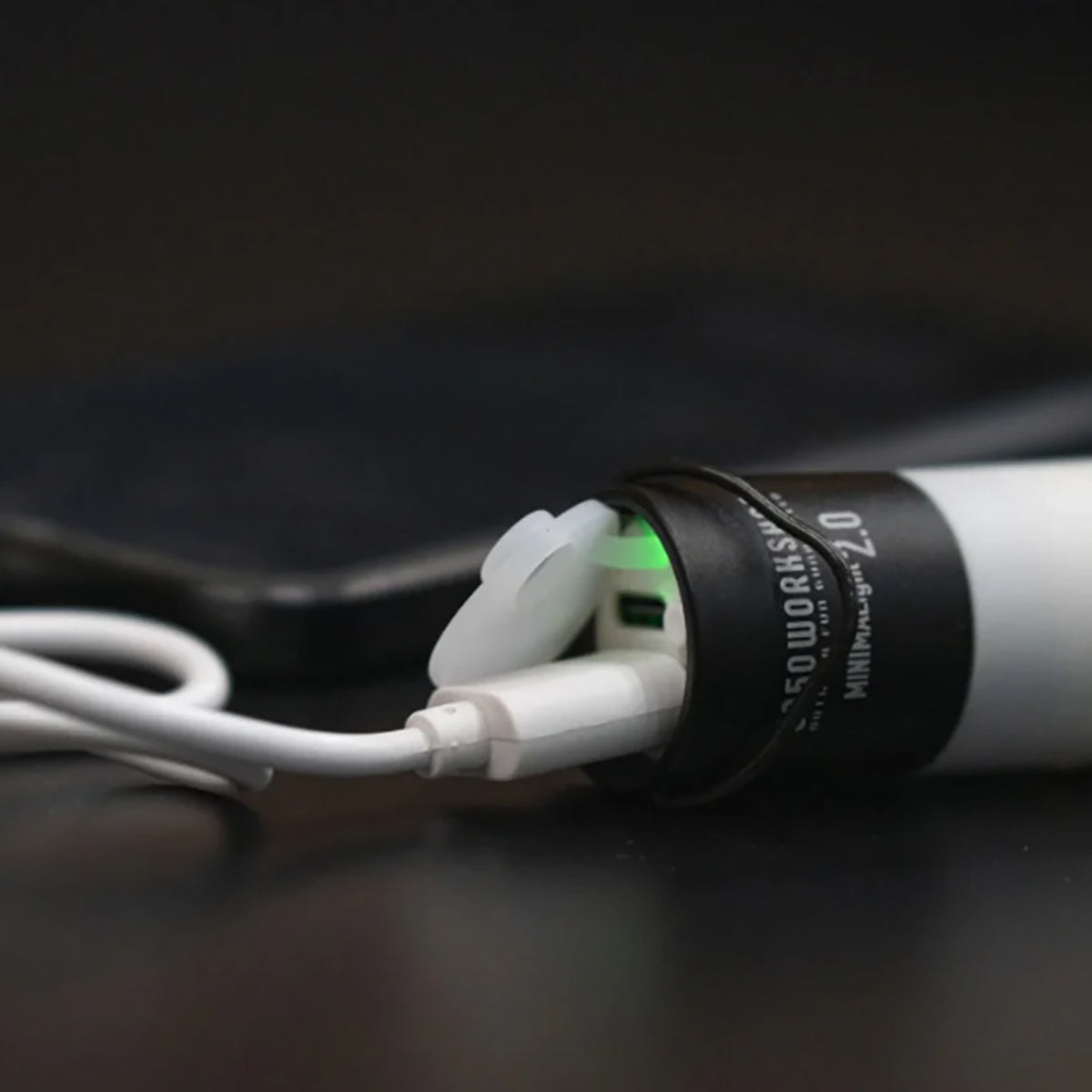 MINIMALight 2.0 LEDランタン トーチライト OLIVE