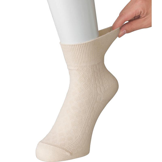 すべり止め付き涼感素材ソックス ベージュ 22～24cm