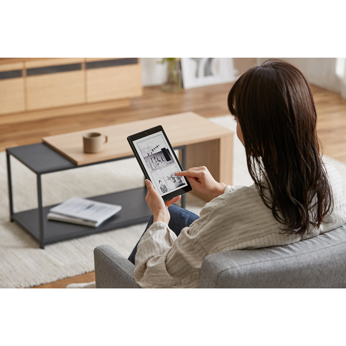 タブレット ８インチ　１２８G　ブラック　TM083M4V1-B