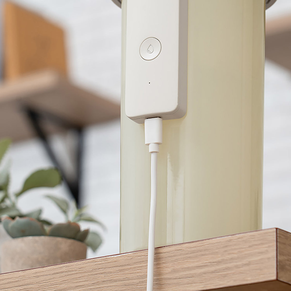 USB給電式ファン内蔵ツインジェット加湿器　オフホワイト