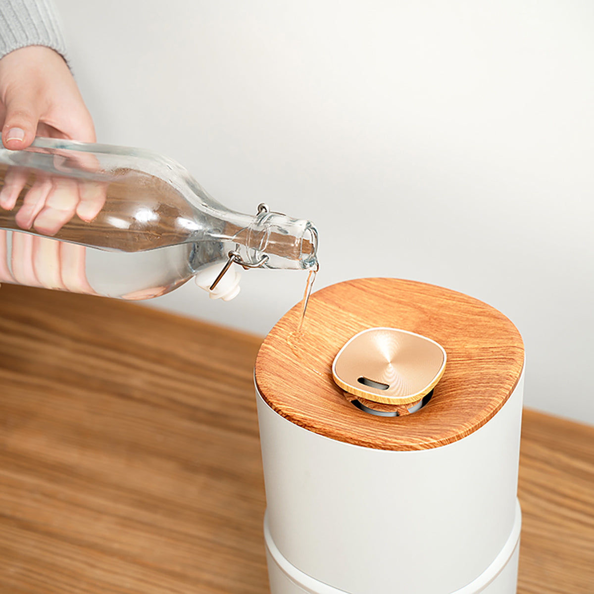 キレイなミストで加湿するダブル抗菌 上部給水 超音波式加湿器 ブラック