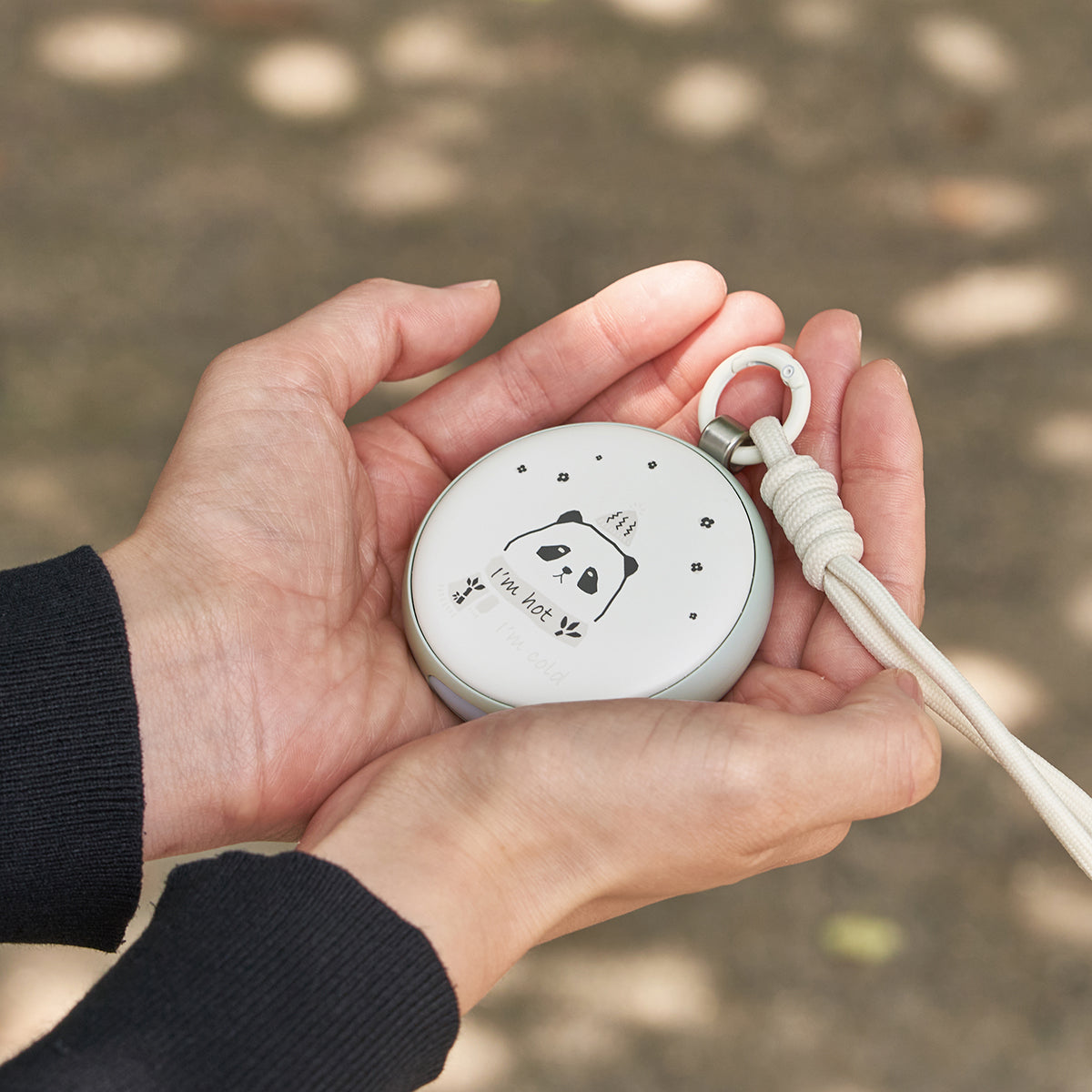 温度変化でデザインが変わる使い捨てないカイロ LEDライト付 ミントグリーン