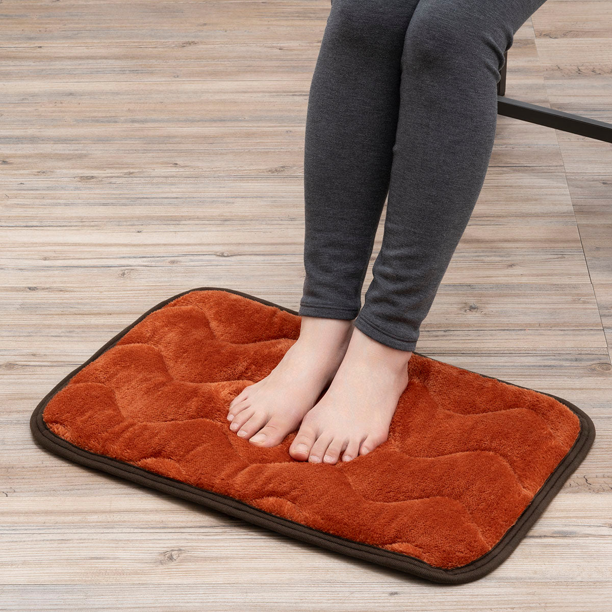 FLAME YARN 岩盤浴のような足ポカマット 4枚入りセット 35×58cm テラコッタ
