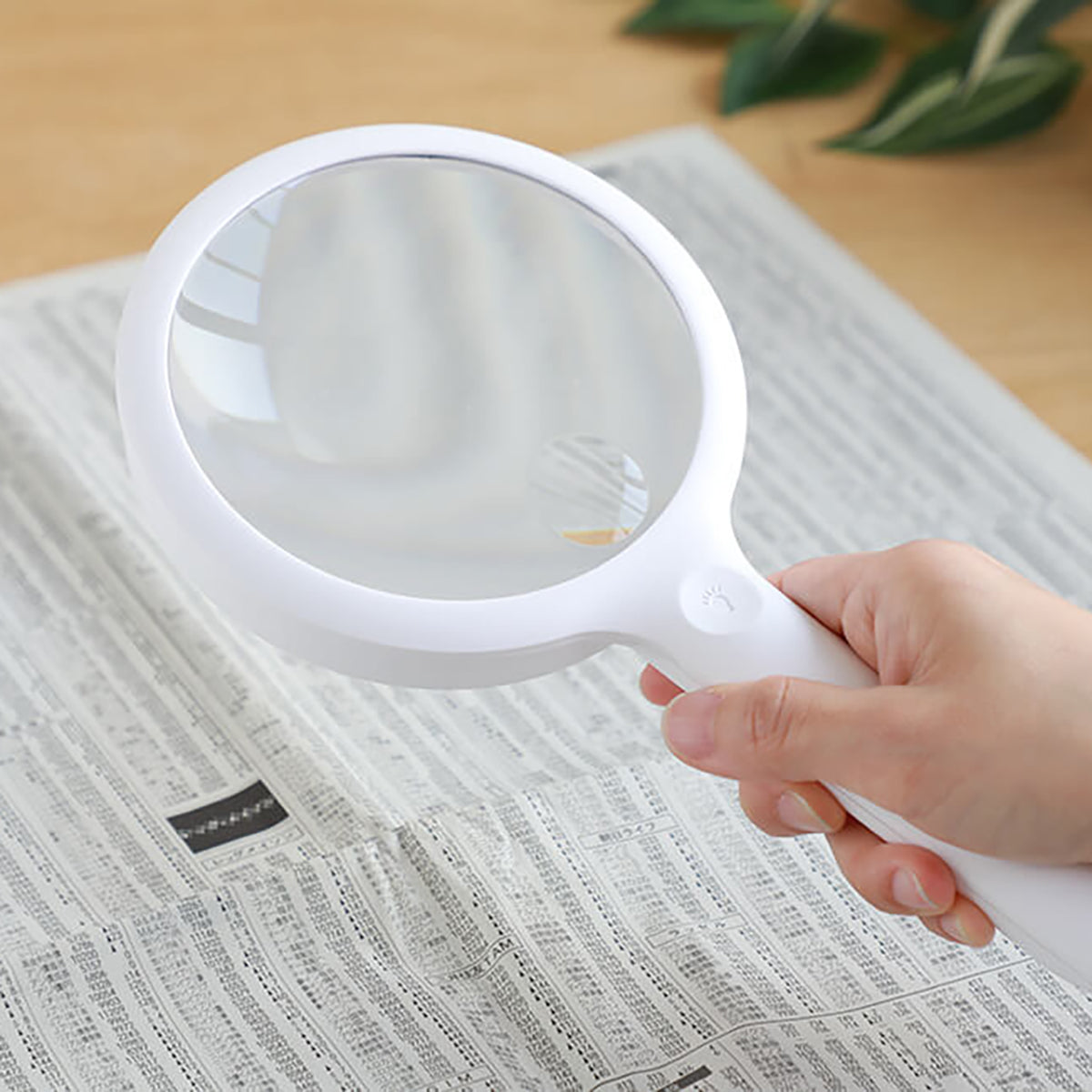 手持ちルーペ 充電式 smolia ハンディ