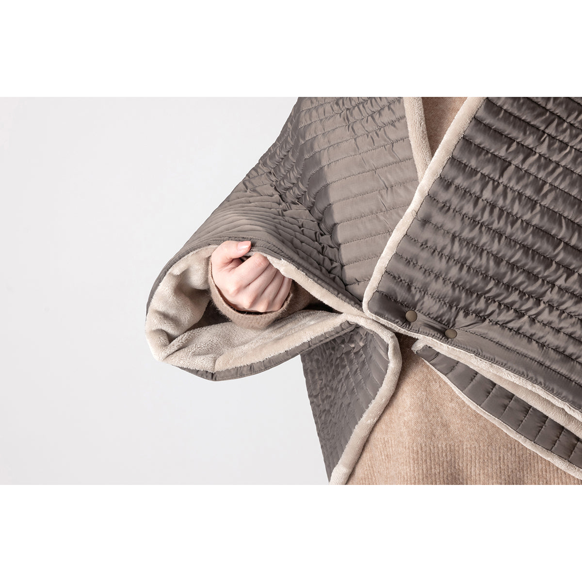 サーマラップ　ブランケット　ライン　チャコール