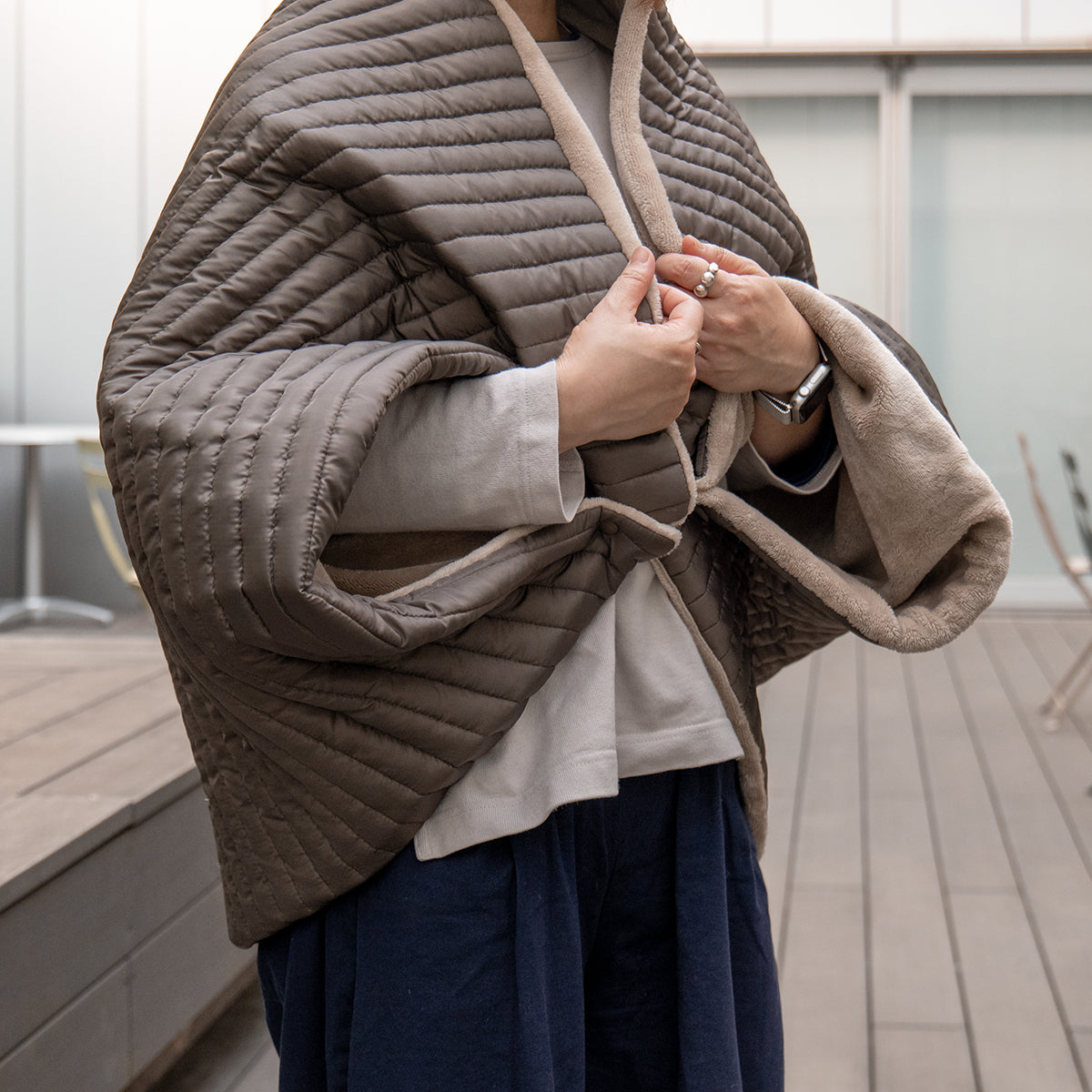 サーマラップ　ブランケット　ライン　グレージュ