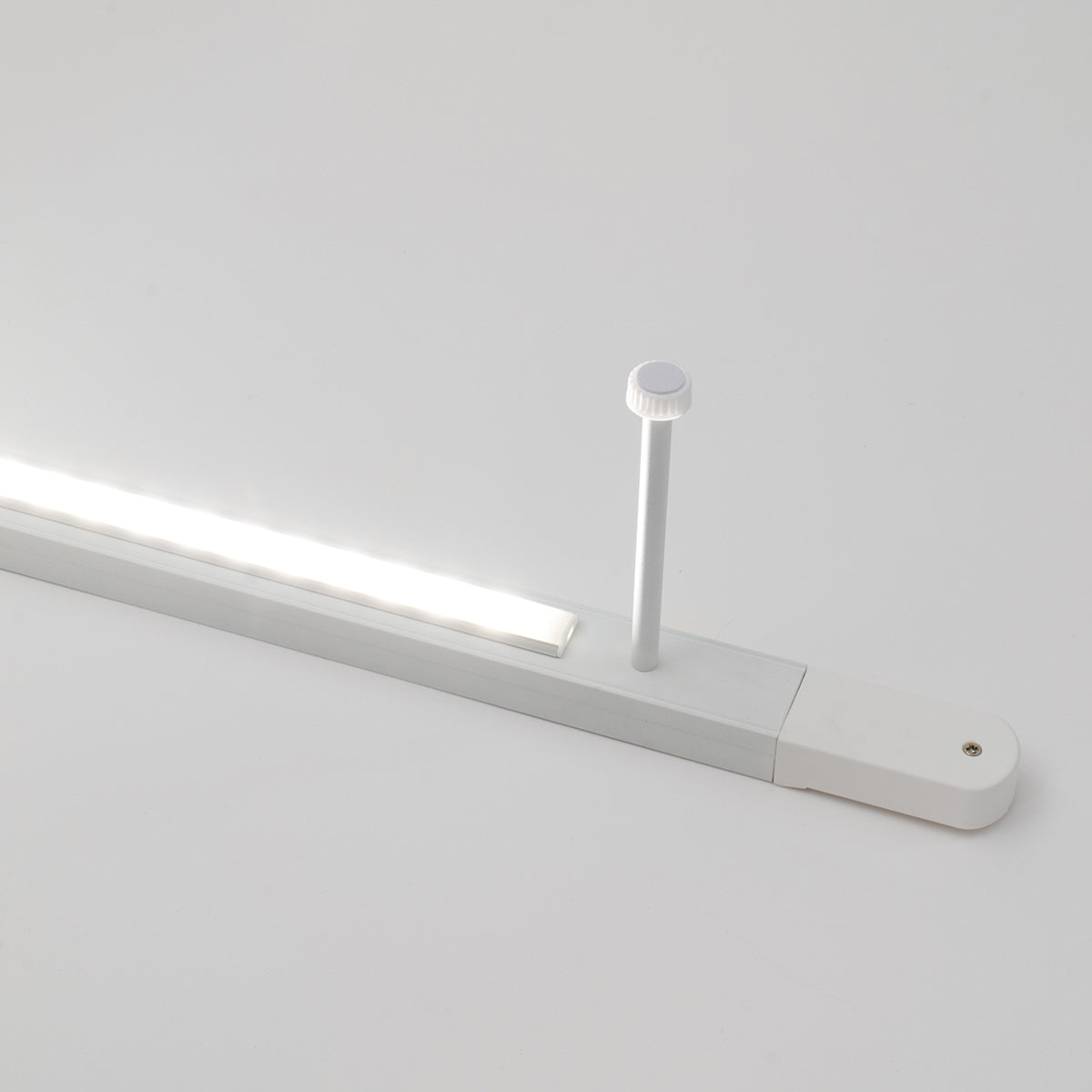 ライティング　ダクトレール　ベーシック　LEDライト付き　ホワイト