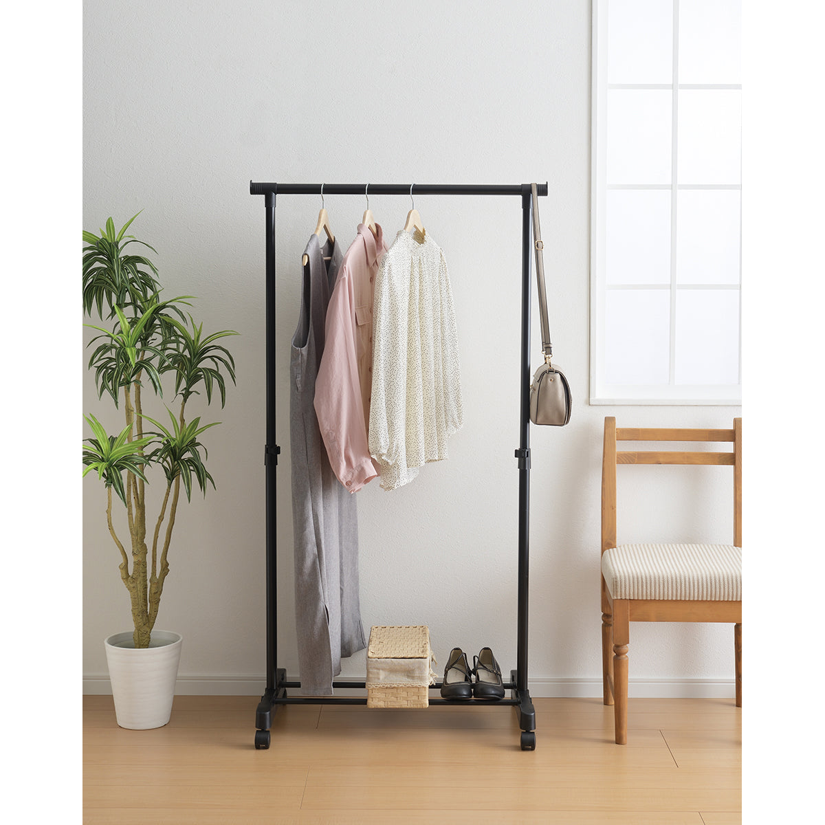 シンプルハンガーラック 収納