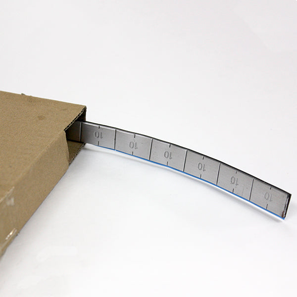 シルバー塗装 マルチ超薄型 10G刻みロール式板ウェイト 鉛製 4KG 黒テープ 1巻