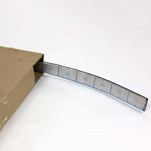 シルバー塗装 マルチ超薄型 10G刻みロール式板ウェイト 鉛製 4KG 黒テープ 1巻